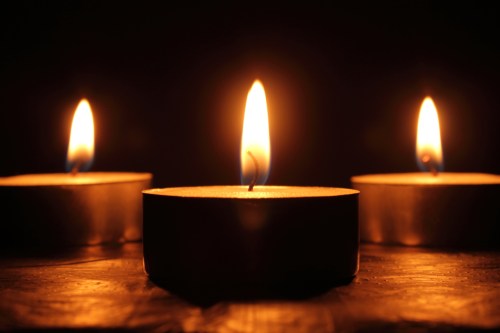 Triptic_of_candles