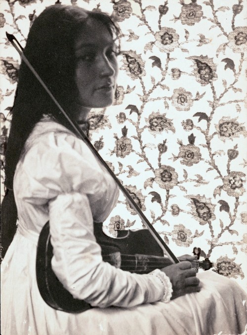 Zitkala-Sa